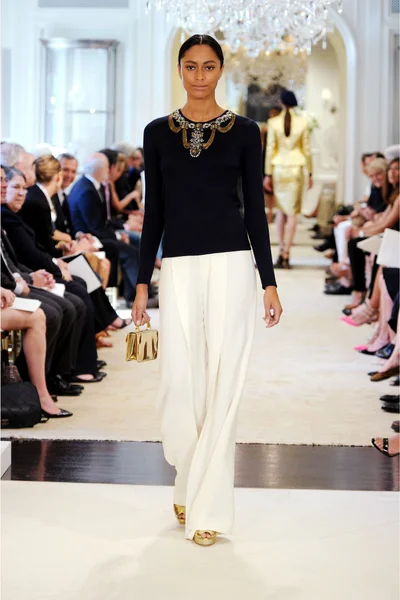 Look 28